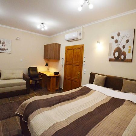 Bathory Apartman Appartement Eger Buitenkant foto