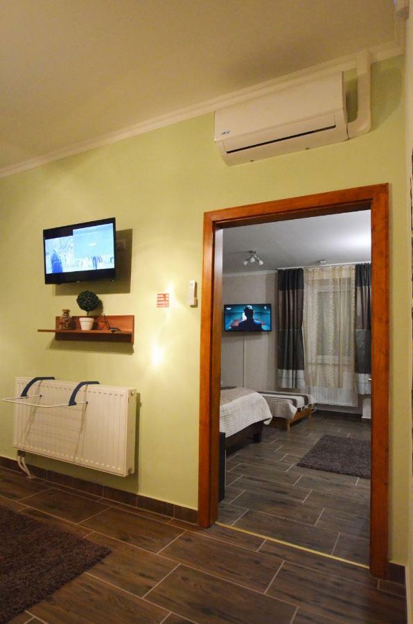 Bathory Apartman Appartement Eger Buitenkant foto