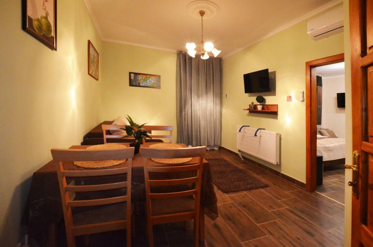 Bathory Apartman Appartement Eger Buitenkant foto