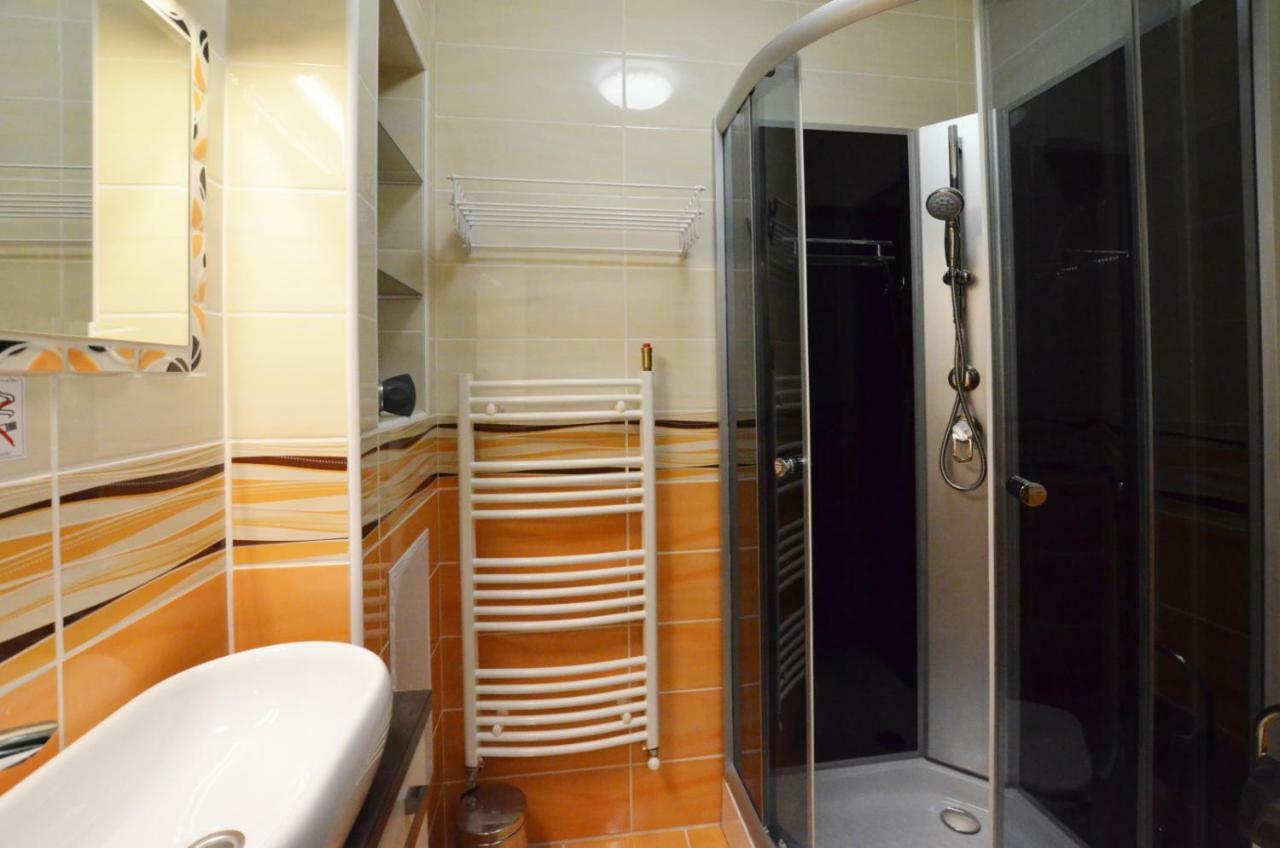 Bathory Apartman Appartement Eger Buitenkant foto